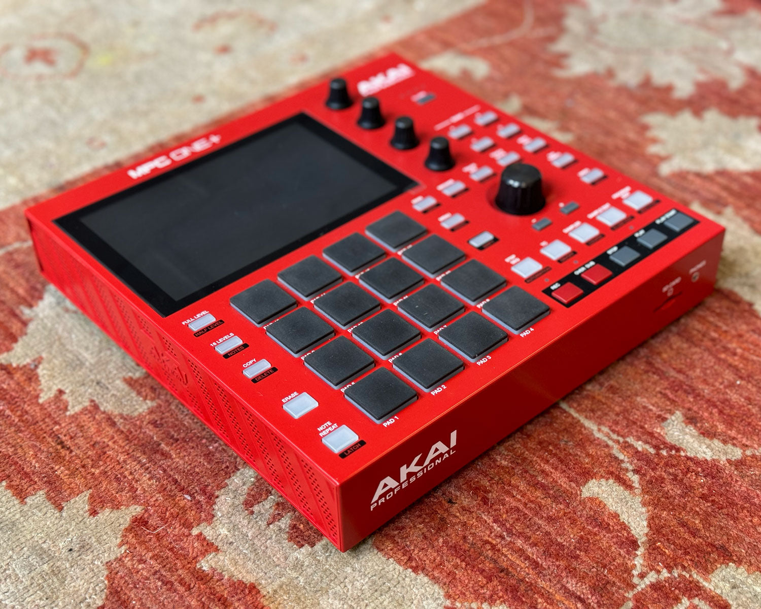 AKAI MPC ONE+ 赤 AKAI ( アカイ ) MPC ONE+ 送料無料 | サウンドハウス