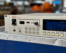 Load image into Gallery viewer, AKAI S3000XL 16 Bit Professional Stereo Digital Sampler with USB mod &amp; Backlight upgrade
