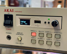 Load image into Gallery viewer, AKAI S3000XL 16 Bit Professional Stereo Digital Sampler with USB mod &amp; Backlight upgrade
