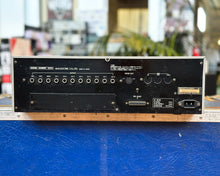 Load image into Gallery viewer, AKAI S900 Midi Digital Sampler
