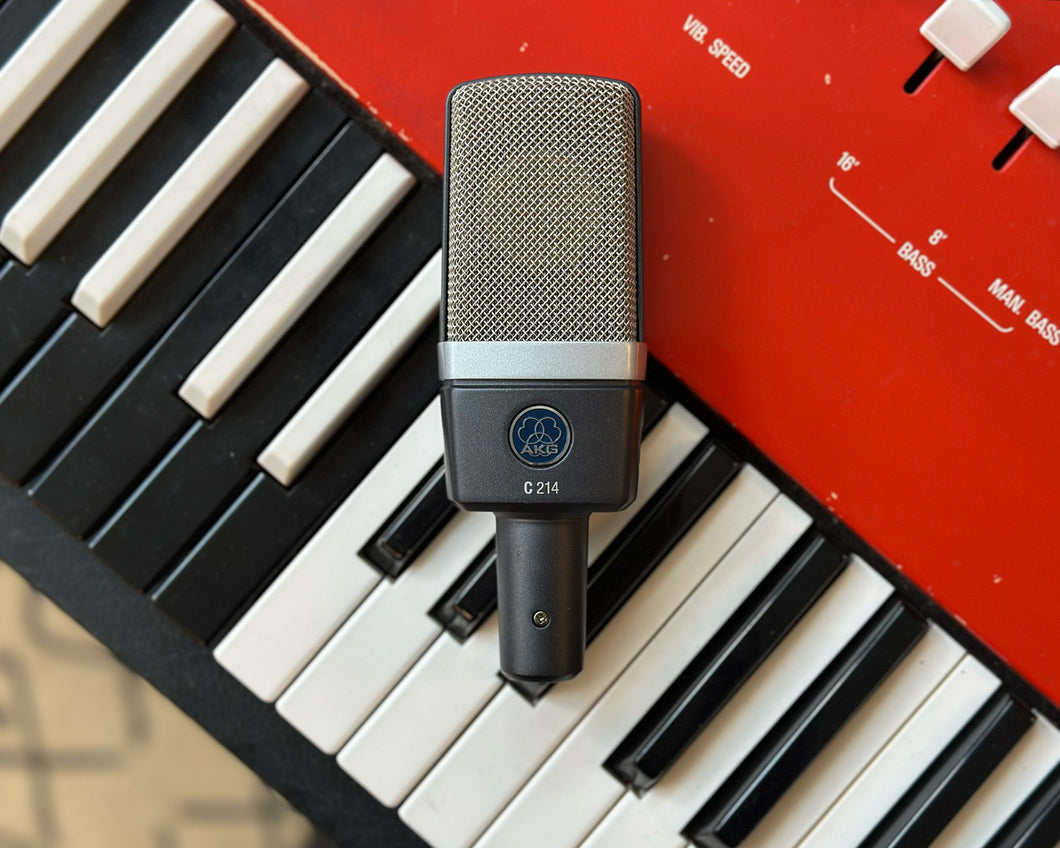 AKG C214 w/ Case