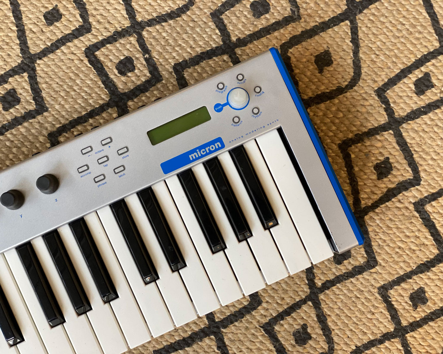 ALESIS Micron SE – Found Sound