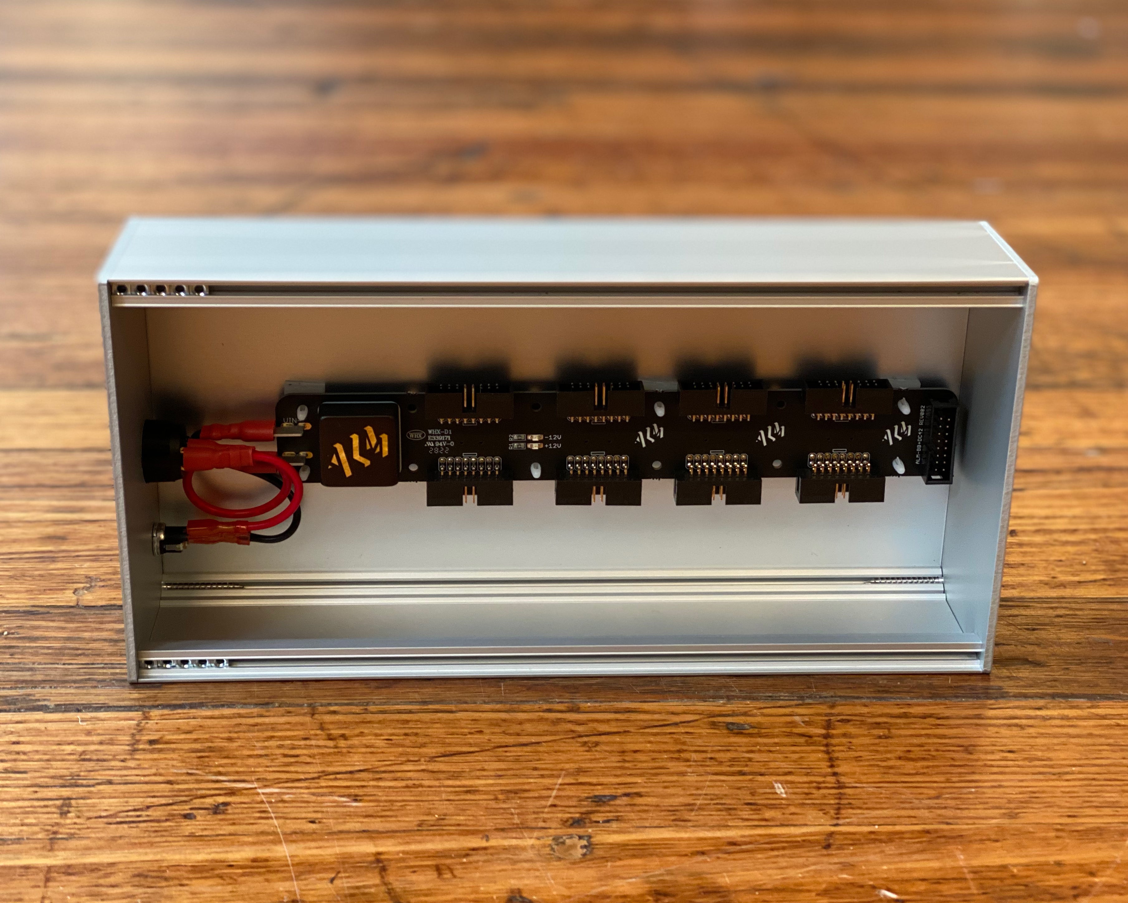 ALM Busy Circuits/ 84HP 6U Case モジュラーシンセ ALM Busy | 6U 52HP Case with P.S. | - モジュラーシンセ