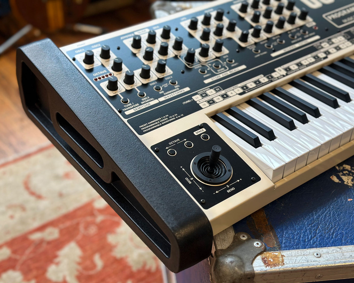 APOB Instruments OSCar40 (Oxford Synthesiser Company Clone)