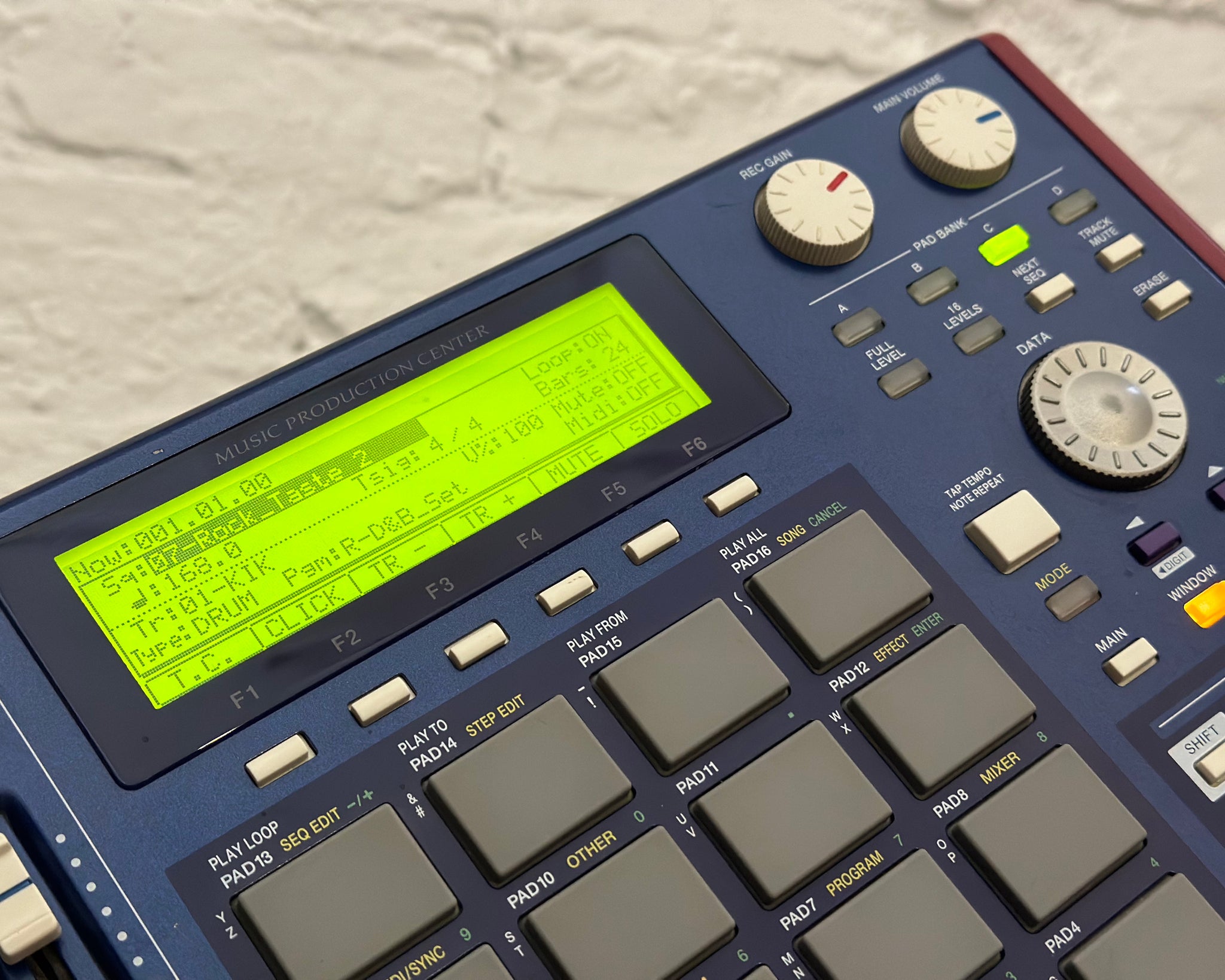 AKAI MPC1000 ネイビー USED AKAI MPC 1000 Blue Music Production Center U1280 210923