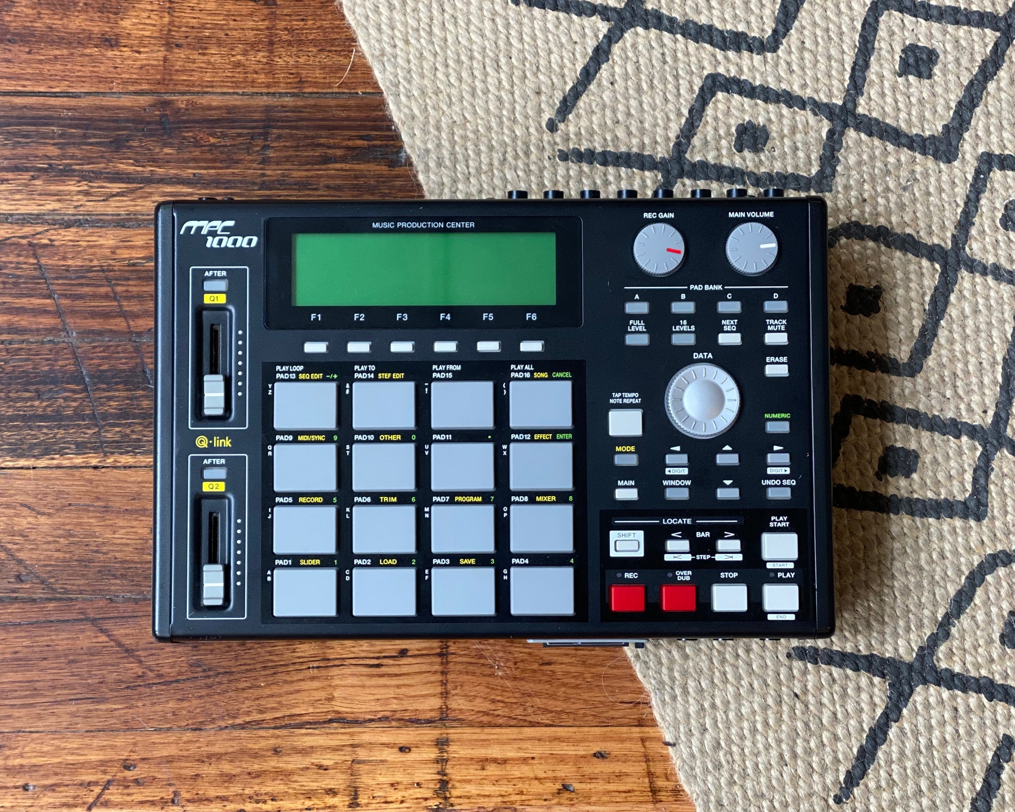 Akai MPC1000 MIDI Production Center w/ JJOS