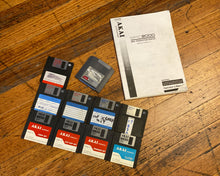 Load image into Gallery viewer, Akai MPC2000 Sampling Drum Machine
