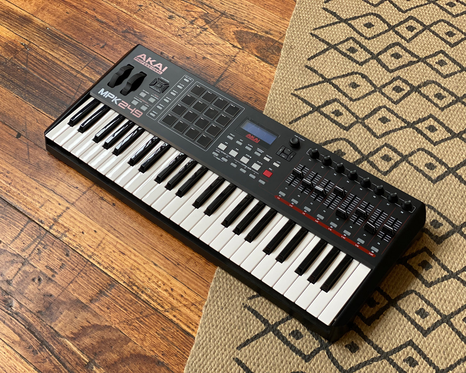 Akai MPK 249 – Found Sound