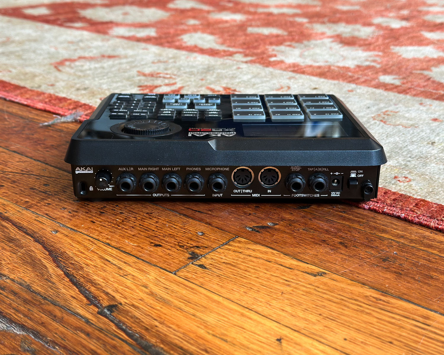 DJ機材 AKAI XR20 BEAT PRODUCTION STATION Akai XR20 AKAI XR20 ドラムマシーン MPC直系の本格派！Beat