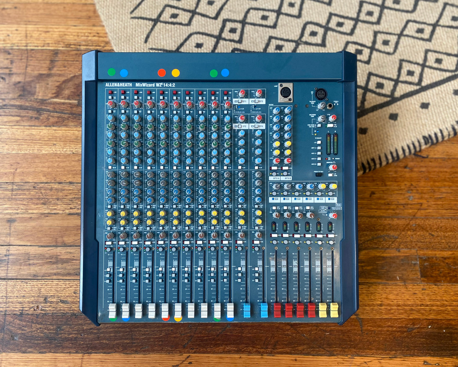 ALLEN&HEATH WZ3 14:4:2 動作確認済み ALLEN&HEATH WZ3 14:4:2 動作確認済み Allen & Heath MixWizard