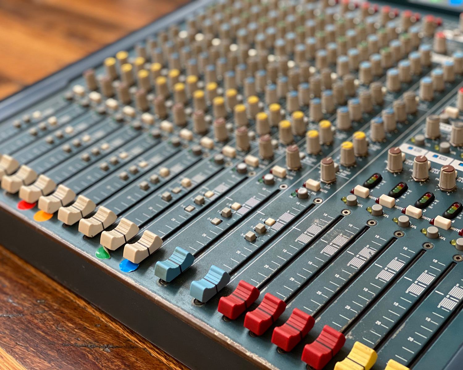 ALLEN&HEATH WZ3 14:4:2 動作確認済み Allen & Heath MixWizard WZ3 14:4:2+ Mixer | Guitar Center