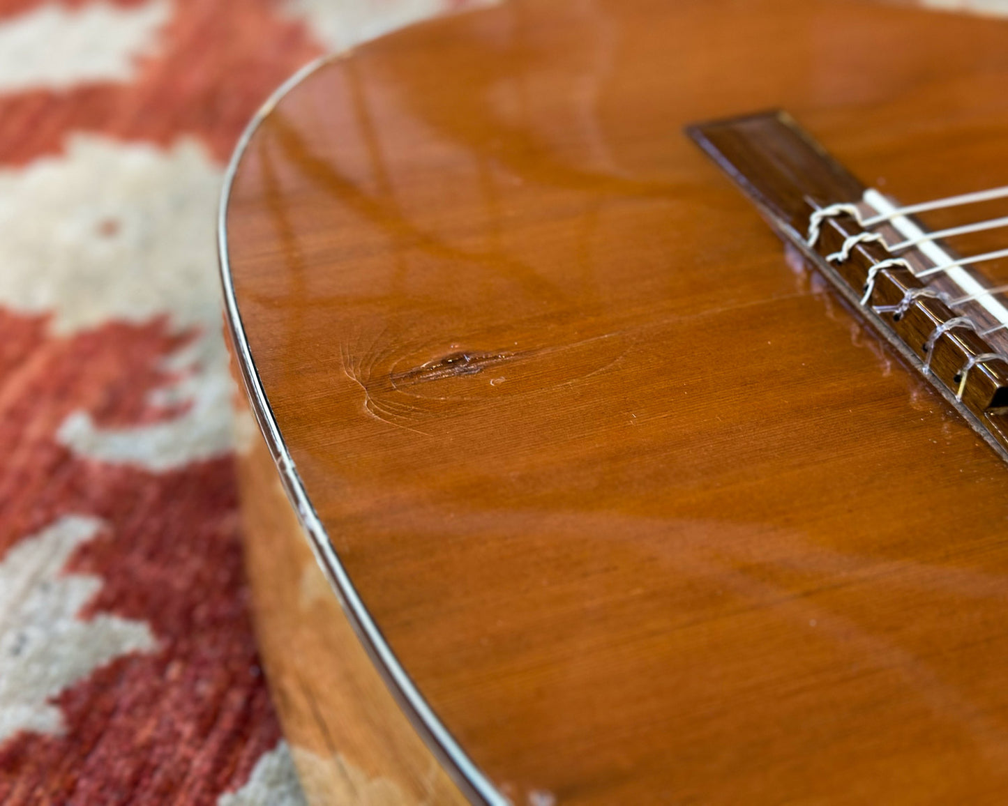 Amada 4735 Classical Guitar