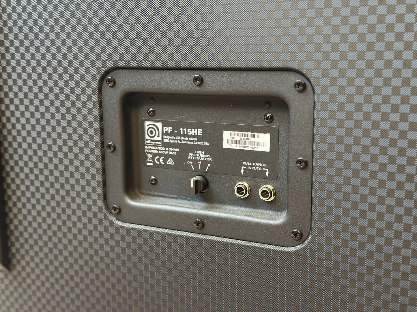 Ampeg PF-115HE 450 Watt 1x15" Bass Cab