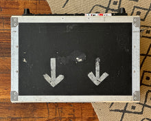 Load image into Gallery viewer, Ampeg SVT IV Pro with 3U Rack Case
