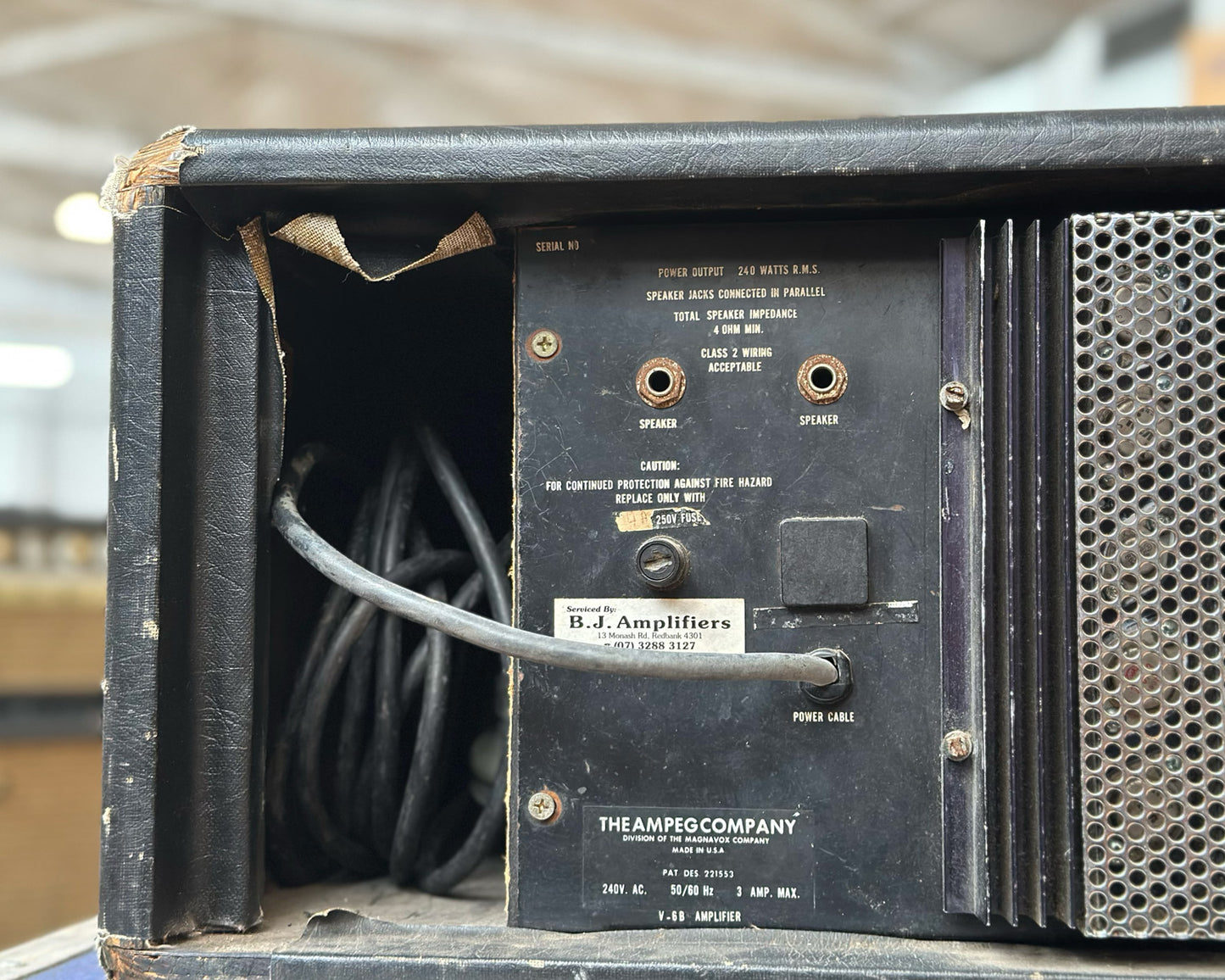 1970s Ampeg V-6B 120 Watt Solid-State Bass Head