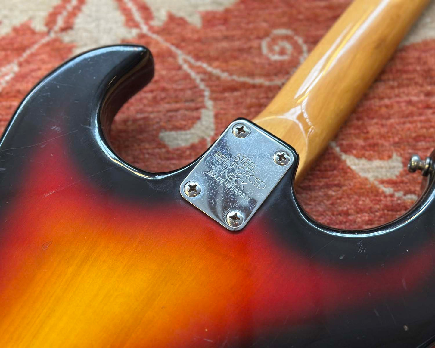 1960s Aria Diamond