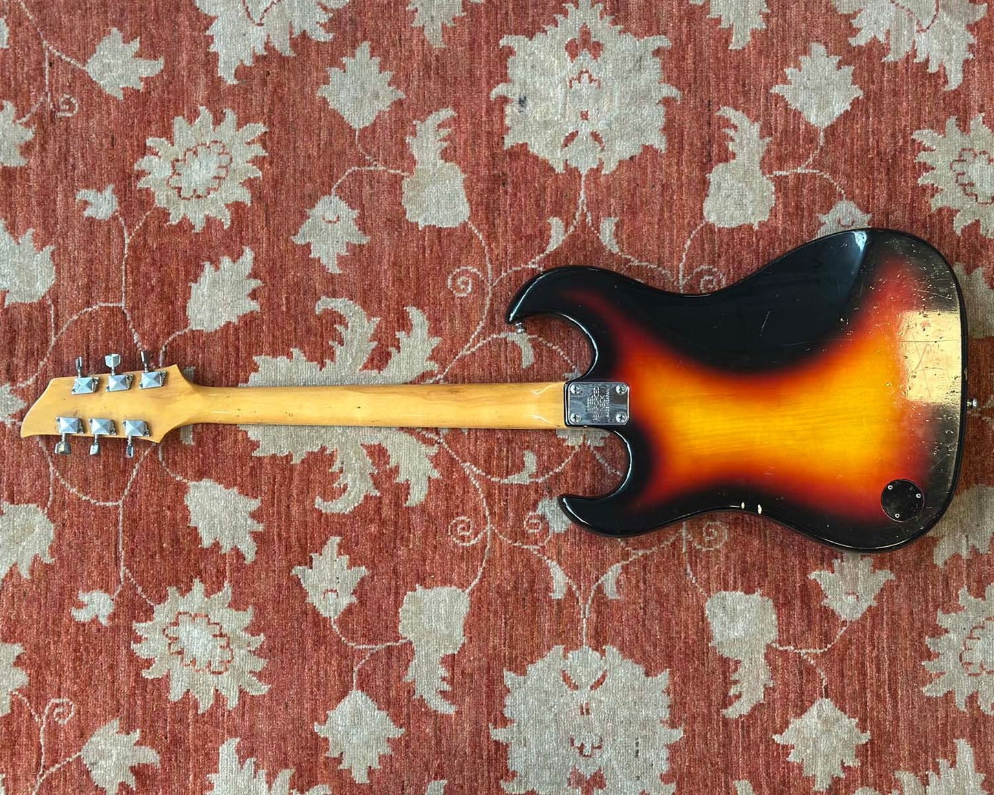 1960s Aria Diamond