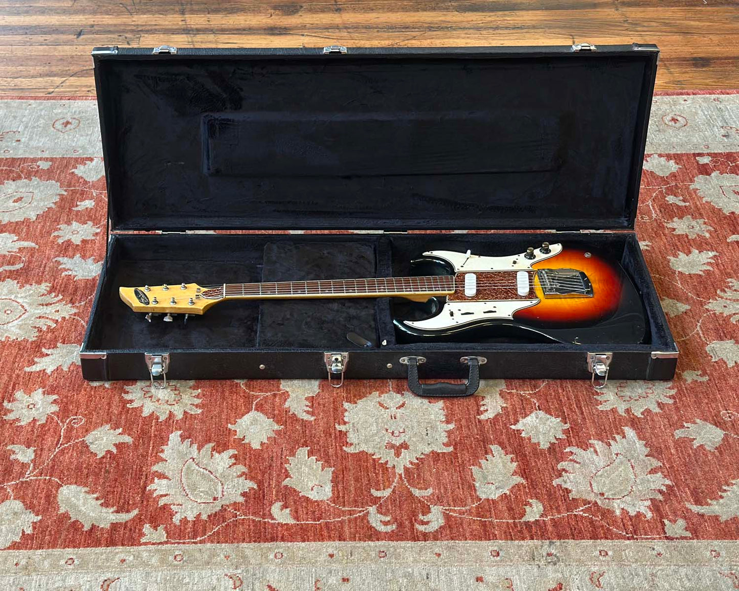 1960s Aria Diamond