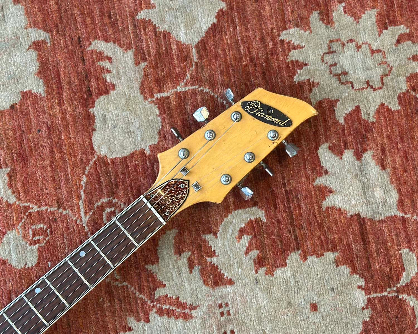 1960s Aria Diamond
