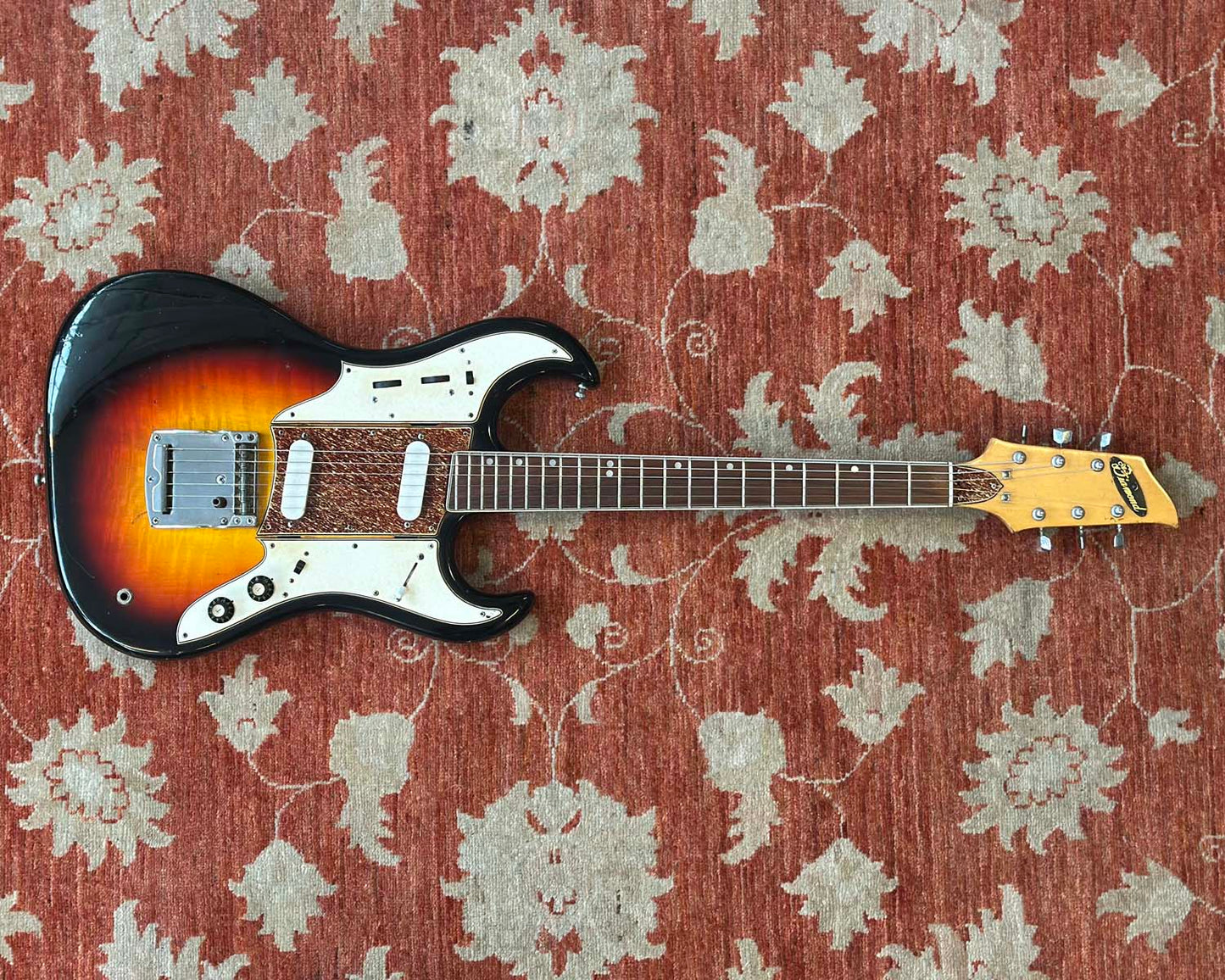 1960s Aria Diamond