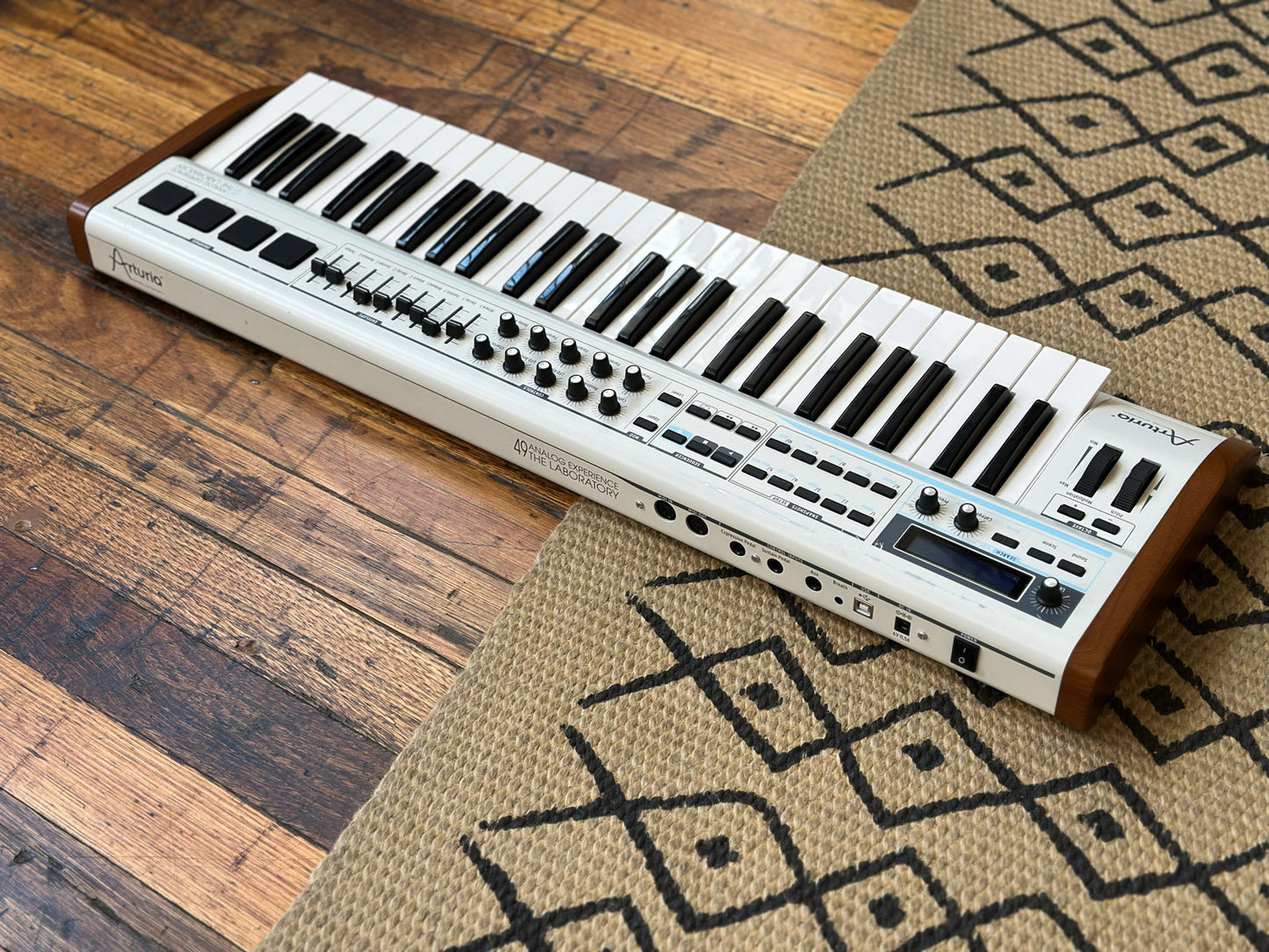 Arturia Analog Experience - The Laboratory 49