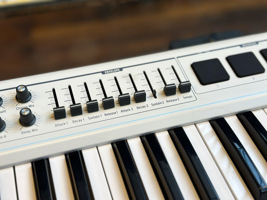 Arturia Analog Experience - The Laboratory 49