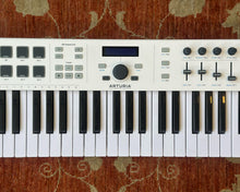 Load image into Gallery viewer, Arturia KeyLab 61 Essential Keyboard Controller - White
