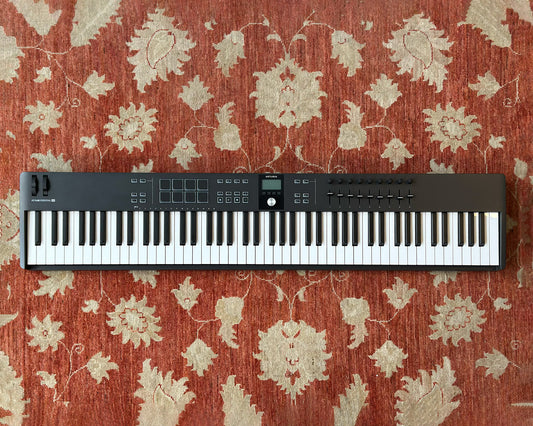 Arturia KeyLab Essential 88 mk3 - Black