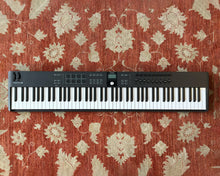 Load image into Gallery viewer, Arturia KeyLab Essential 88 mk3 - Black
