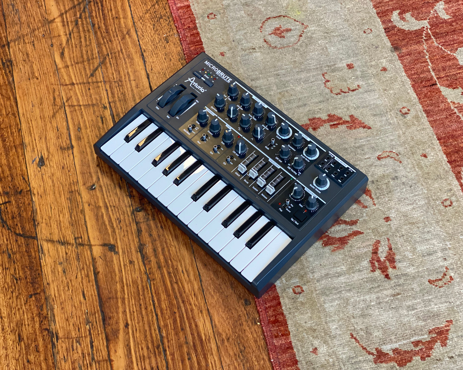 Arturia MicroBrute – Found Sound