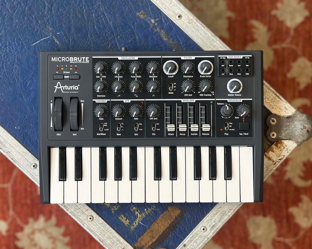 Arturia MicroBrute Analogue Synthesizer w/Decksaver