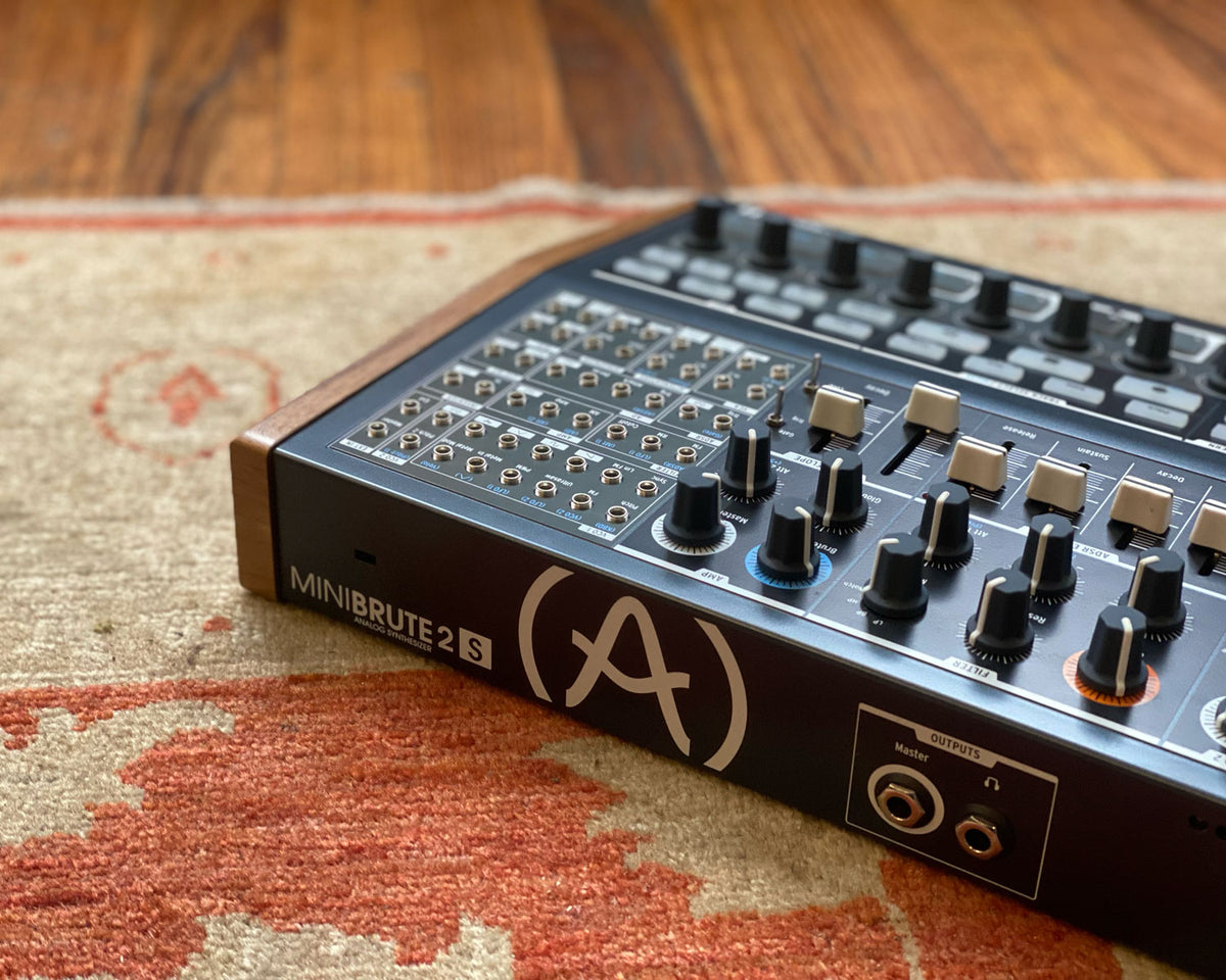 Arturia MiniBrute 2S – Found Sound