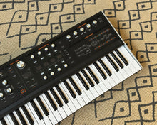 Load image into Gallery viewer, Ashun Sound Machines Hydrasynth Keyboard
