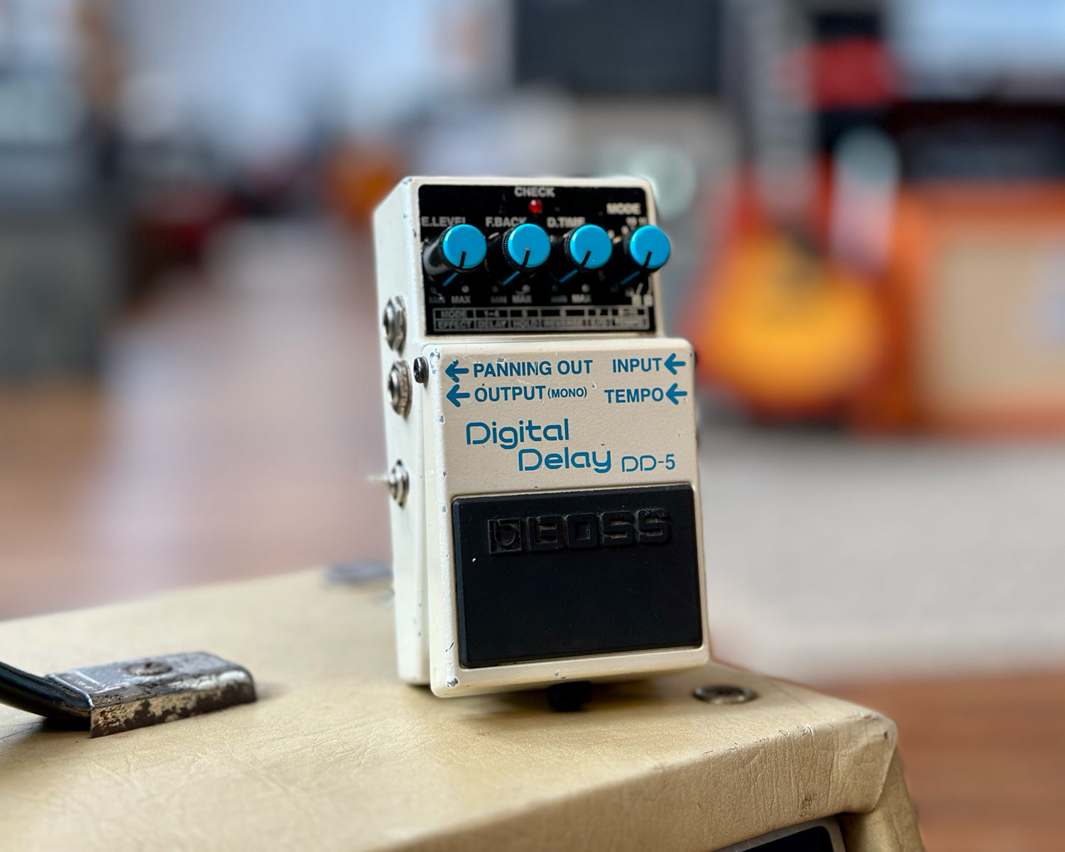 BOSS DD-5 Digital Delay w/Mod – Found Sound