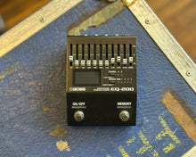 Load image into Gallery viewer, BOSS EQ-200 Graphic Equalizer

