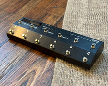 Load image into Gallery viewer, BOSS ES-8 Effects Switching System
