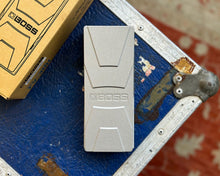 Load image into Gallery viewer, BOSS FV-30H Volume Pedal Hi-Z
