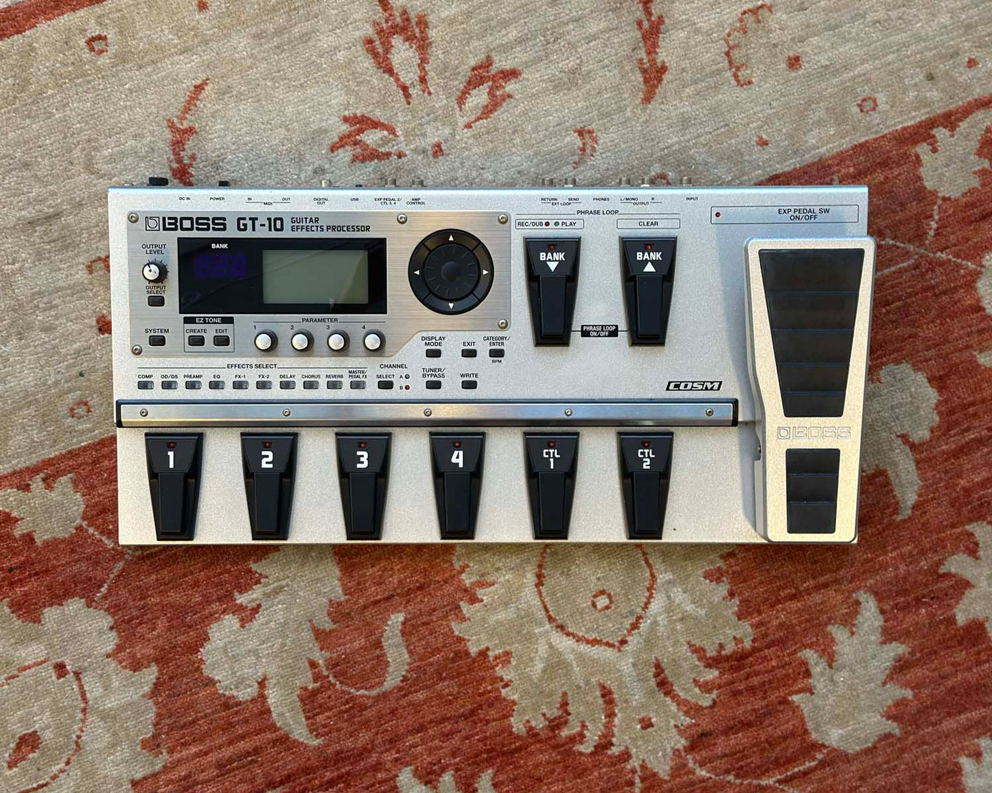 BOSS GT-10 Guitar Multi-Effects