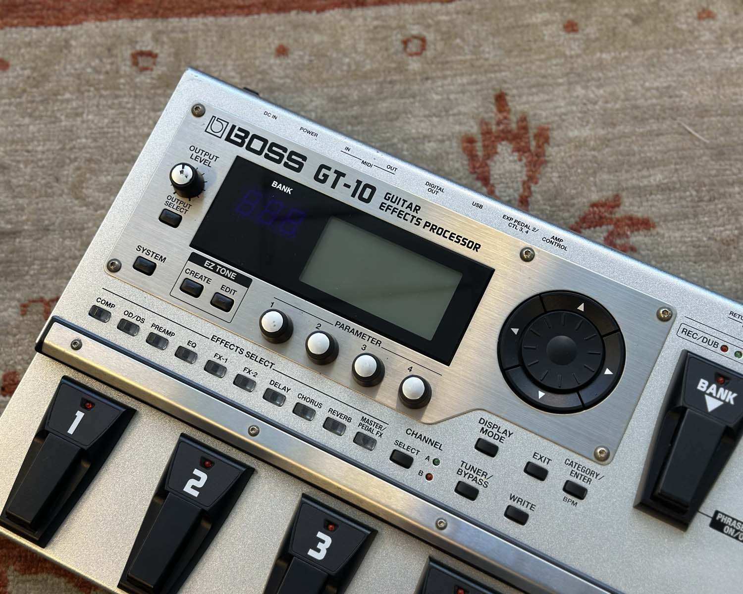 BOSS GT-10 Guitar Multi-Effects – Found Sound