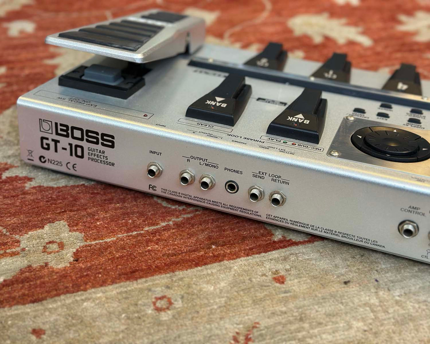BOSS GT-10 Guitar Multi-Effects