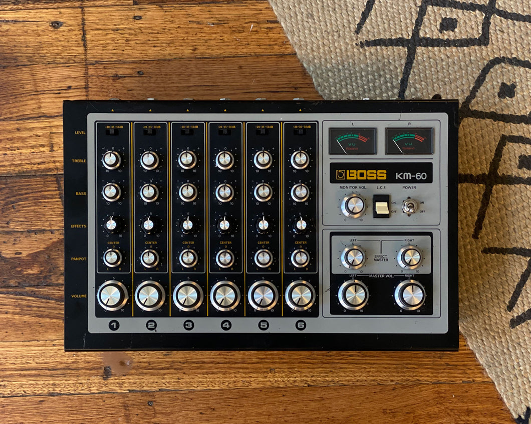 BOSS KM-4 ビンテージ 70-80s Boss KM-4 4-Channel Instrument BOSS KM-4 ビンテージ 70-80s Boss KM-4 4-Channel Instrument