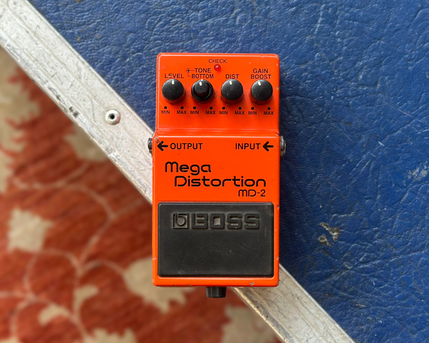 BOSS MD-2 Mega Distortion