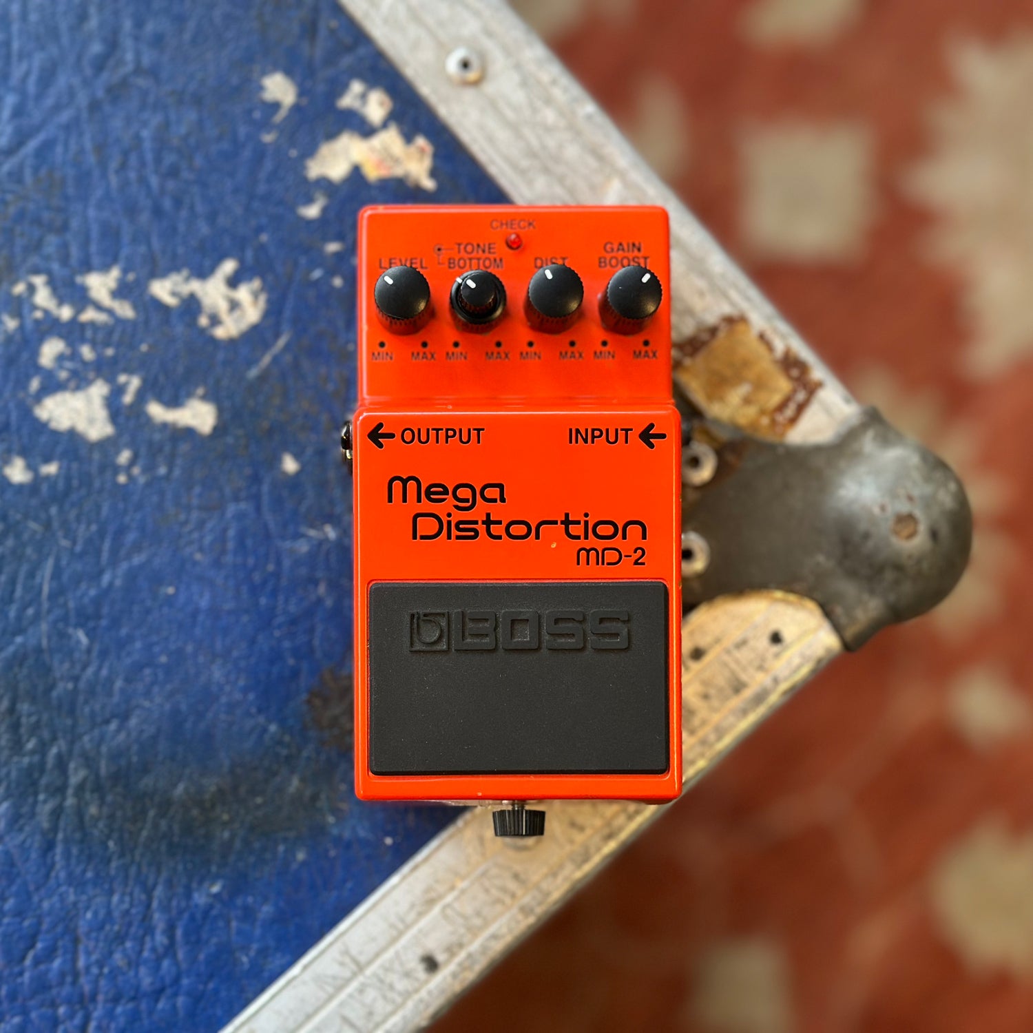 BOSS MD-2 Mega Distortion – Found Sound