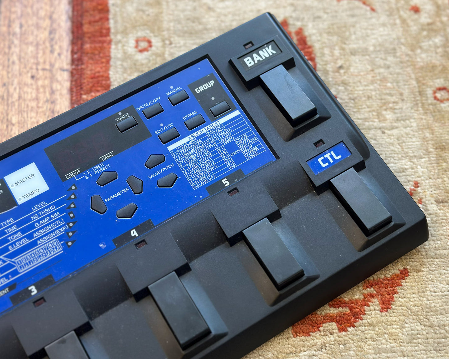 BOSS ME-8 Multi-Effects Pedal