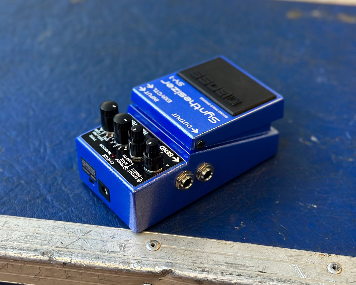 BOSS SY-1 Synthesizer Effects Pedal