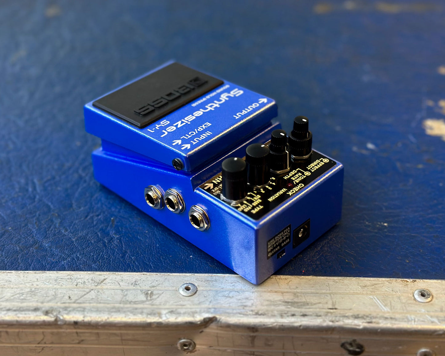 BOSS SY-1 Synthesizer Effects Pedal