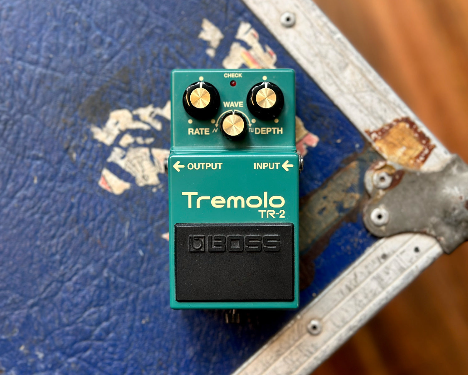 BOSS TR-2 Tremolo Pedal – Found Sound