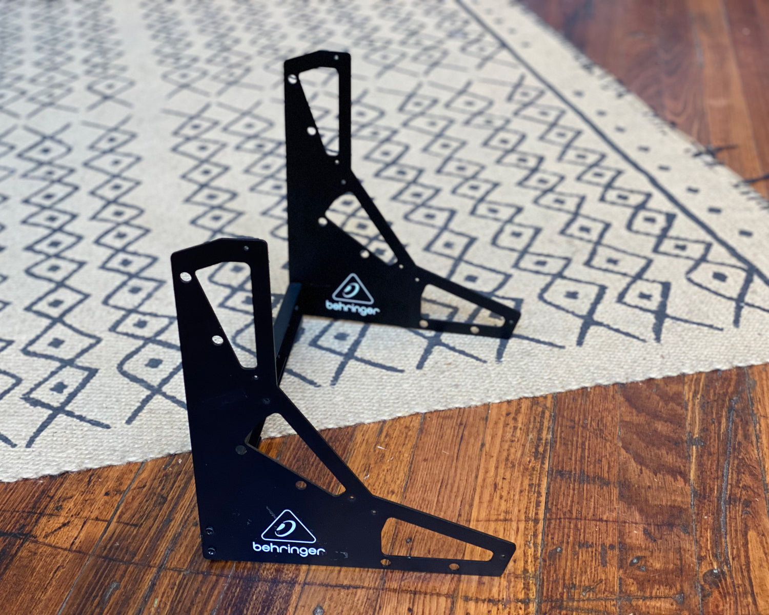 Behringer 3 Tier Eurorack Stand – Found Sound