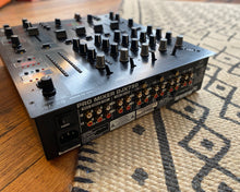 Load image into Gallery viewer, Behringer DJX750 Pro DJ Mixer
