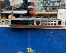 Load image into Gallery viewer, Behringer DSP1124P Feedback Destroyer Pro
